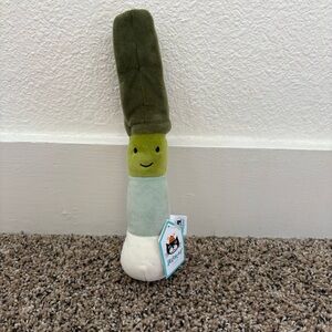 NWT Retired Jellycat Vivacious Vegetable Leek Rare